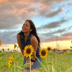 Meet your Posher, Ivonne